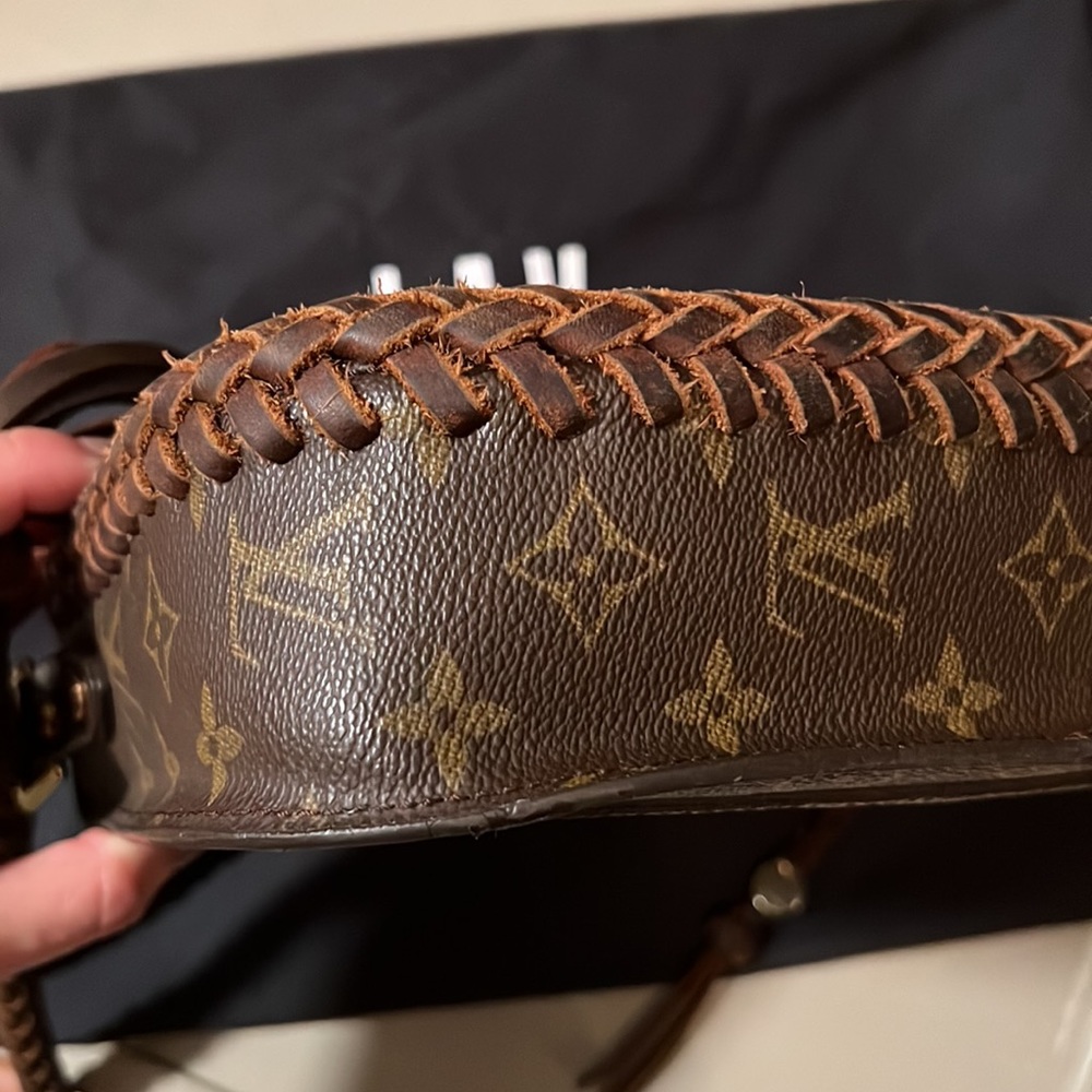Leather & Vodka Louis Vuitton Saint Cloud - Picture 9 of 15